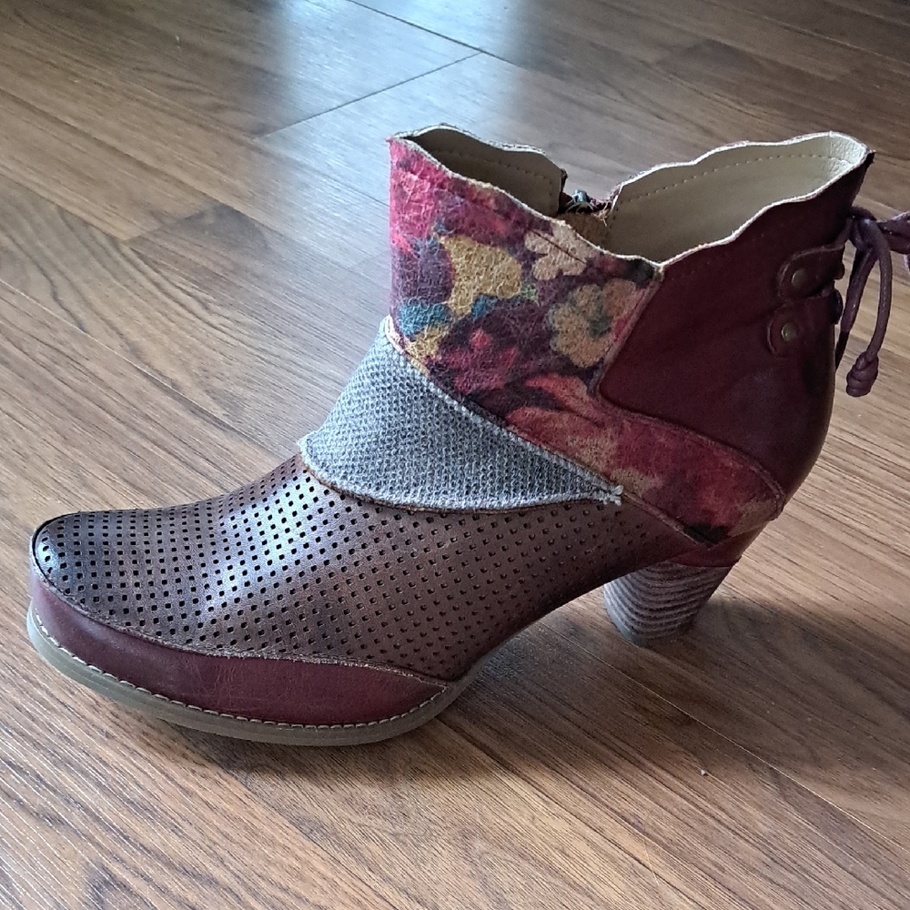 Chic Multicolor Ankle Boots